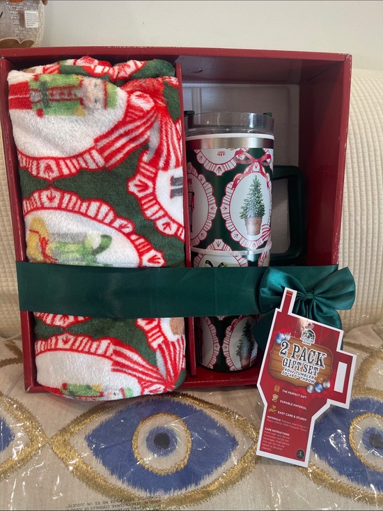 Other - Holiday Green and Red Plaid Tree Travel Mug & Throw Gift Set